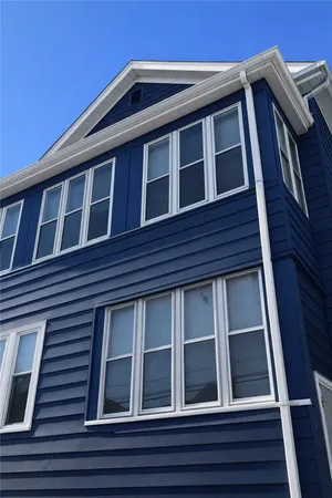 $2,350 | 299 State Street, Unit 2, Bristol, RI 02809