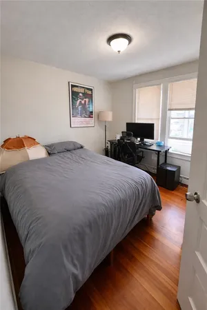 $2,350 | 299 State Street, Unit 2, Bristol, RI 02809