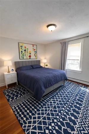 $2,350 | 299 State Street, Unit 2, Bristol, RI 02809