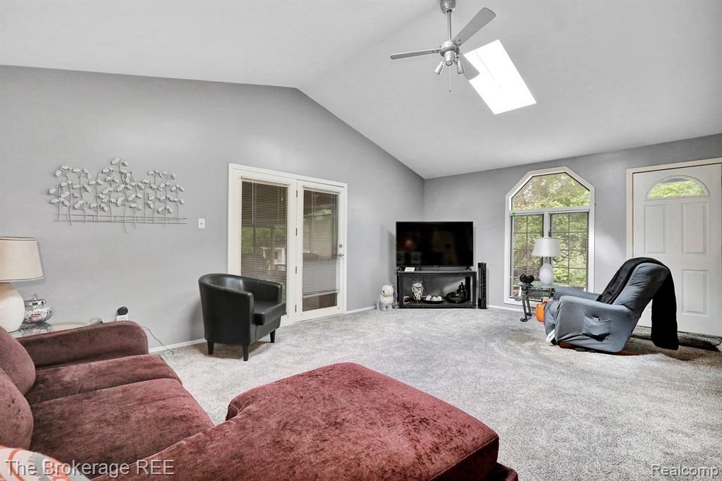 4338 Crosby Road Flint, MI 48506 - Photo 11 of 23