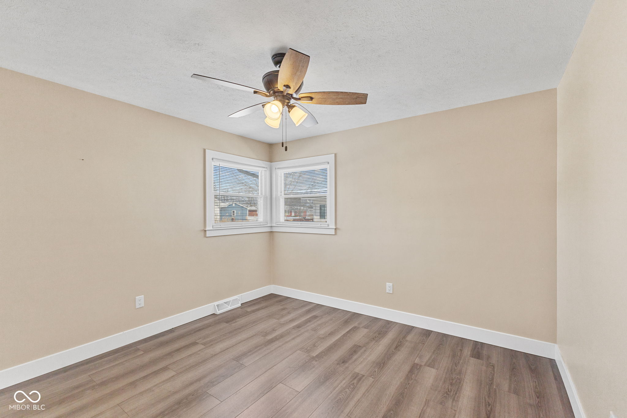 656 Daugherty Street Columbus, IN 47201 - Photo 27 of 35