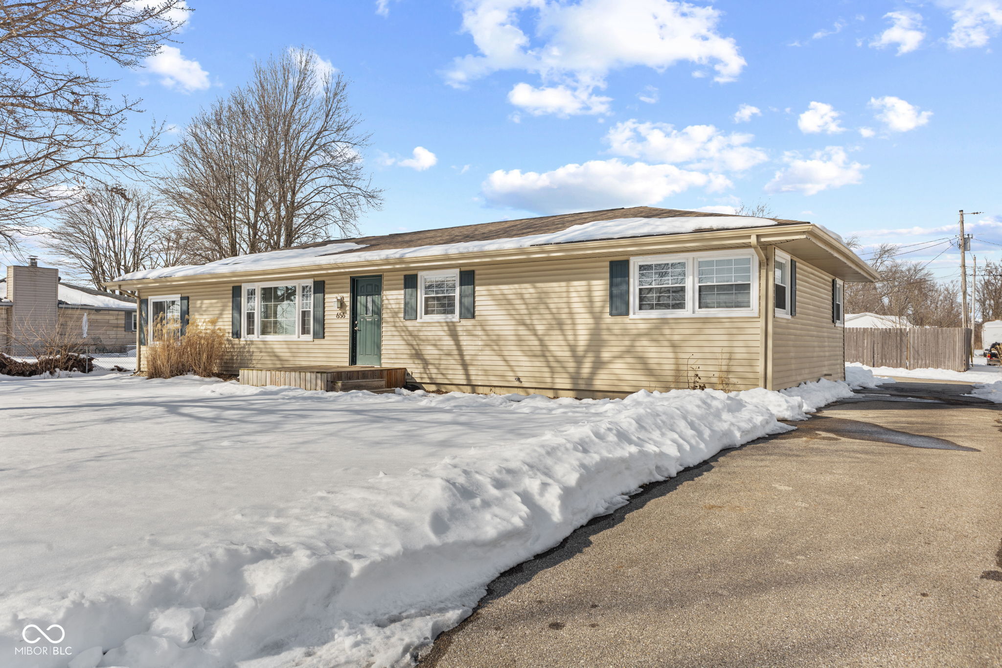 656 Daugherty Street Columbus, IN 47201 - Photo 3 of 35