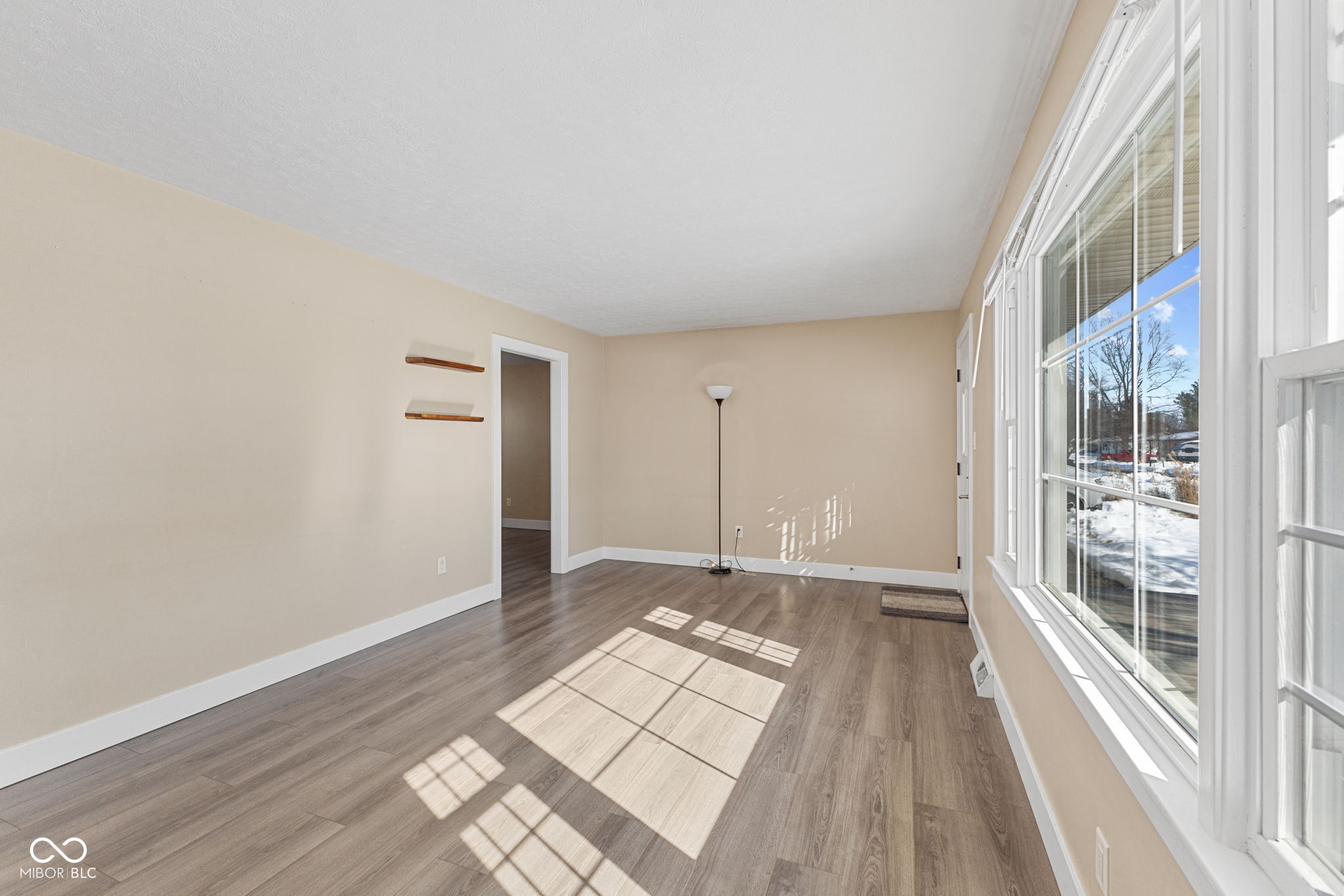 656 Daugherty Street Columbus, IN 47201 - Photo 5 of 35