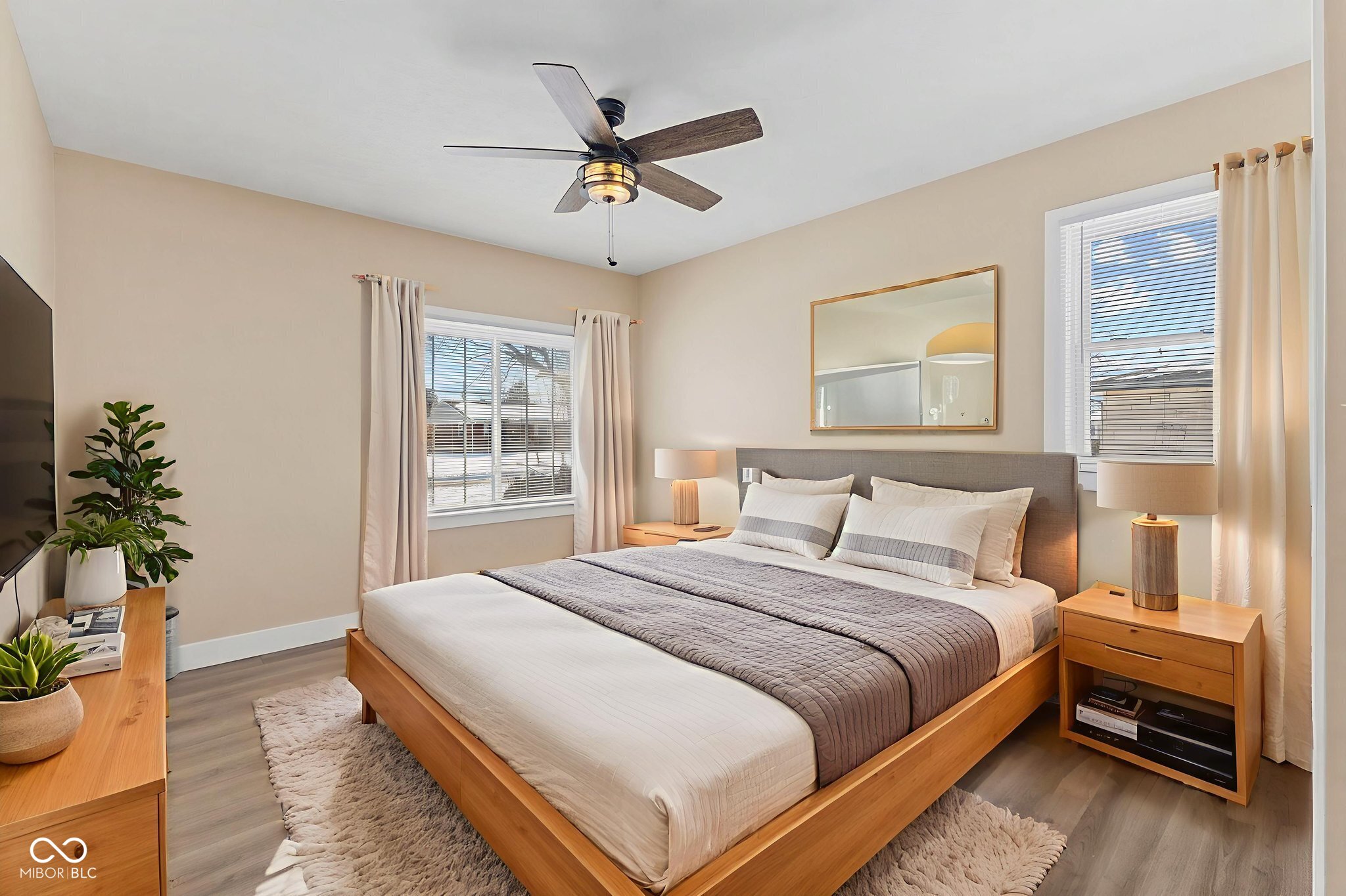 656 Daugherty Street Columbus, IN 47201 - Photo 8 of 35