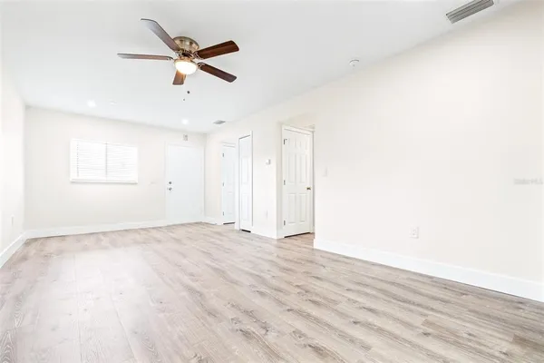 $1,100 | 2003 Greenbriar Boulevard, Unit 16, Clearwater, FL 33763