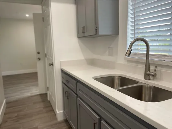 $1,100 | 2003 Greenbriar Boulevard, Unit 16, Clearwater, FL 33763