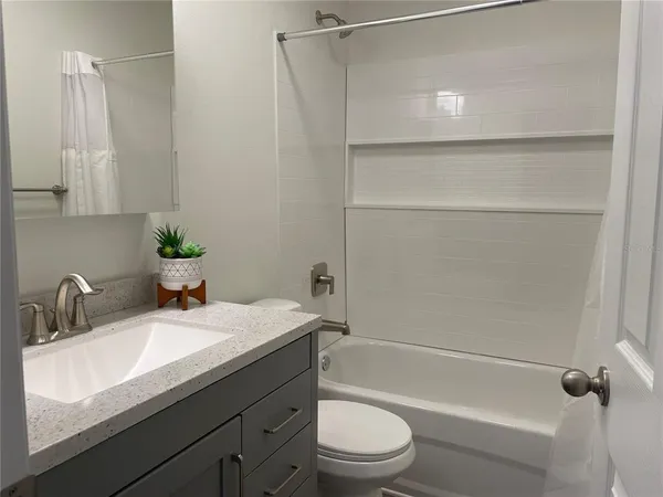 $1,100 | 2003 Greenbriar Boulevard, Unit 16, Clearwater, FL 33763