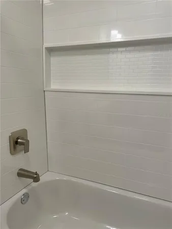 $1,100 | 2003 Greenbriar Boulevard, Unit 16, Clearwater, FL 33763