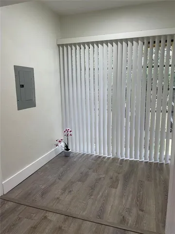 $1,250 | 2003 Greenbriar Boulevard, Unit 16, Clearwater, FL 33763