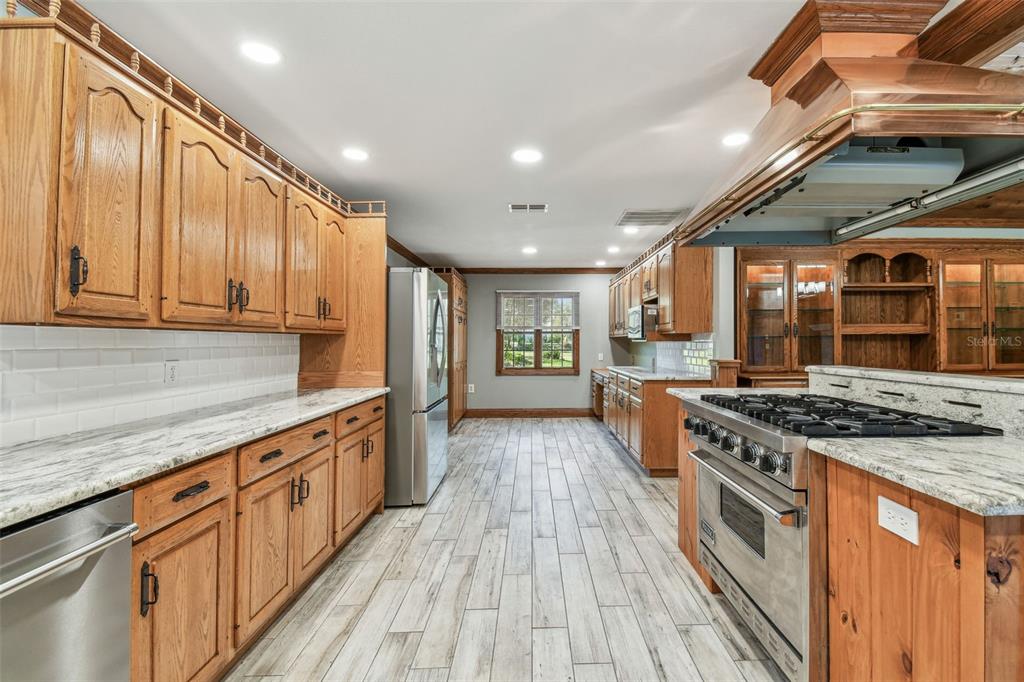 27547 Miller Road Dade City, FL 33525 - Photo 12 of 100 Gallery Image 12