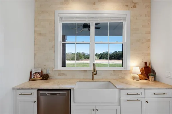 $699,000 | 28 Ravenfield Road, Taylorsville, GA 30178