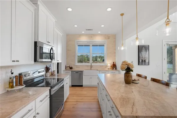 $699,000 | 28 Ravenfield Road, Taylorsville, GA 30178