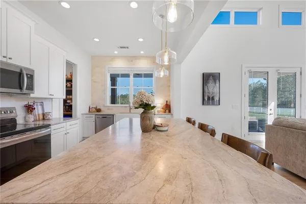 $699,000 | 28 Ravenfield Road, Taylorsville, GA 30178