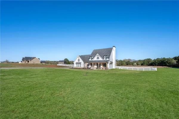 $699,000 | 28 Ravenfield Road, Taylorsville, GA 30178