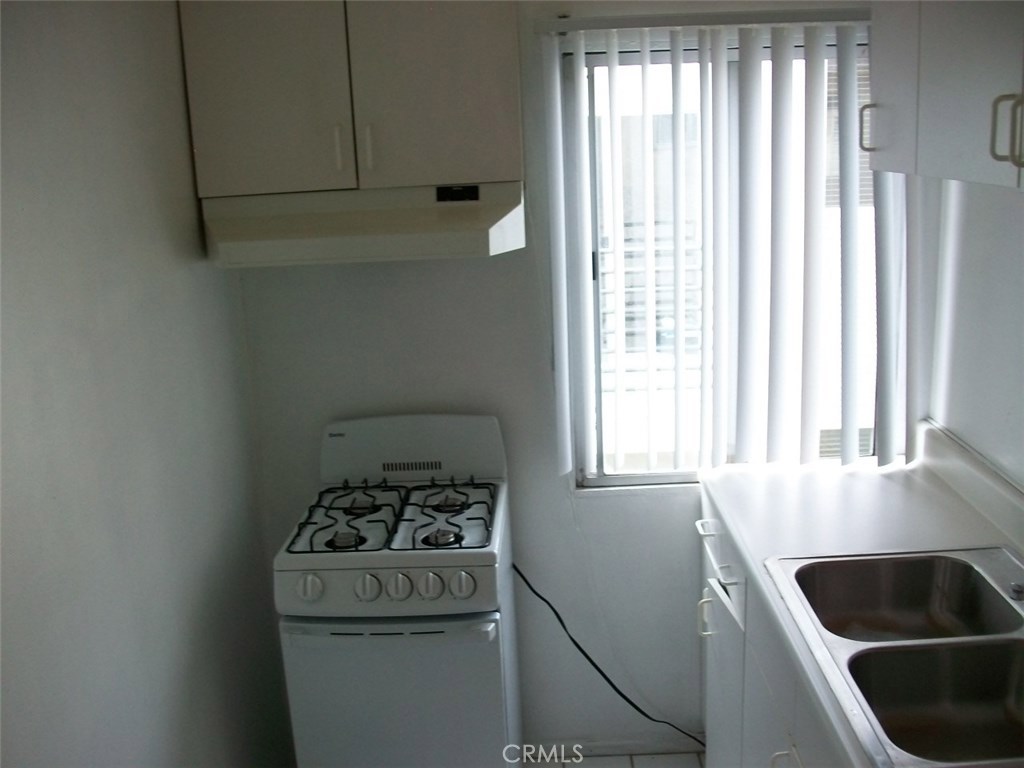 1808 10th Street, Unit 5 Santa Monica, CA 90404 - Photo 5 of 8