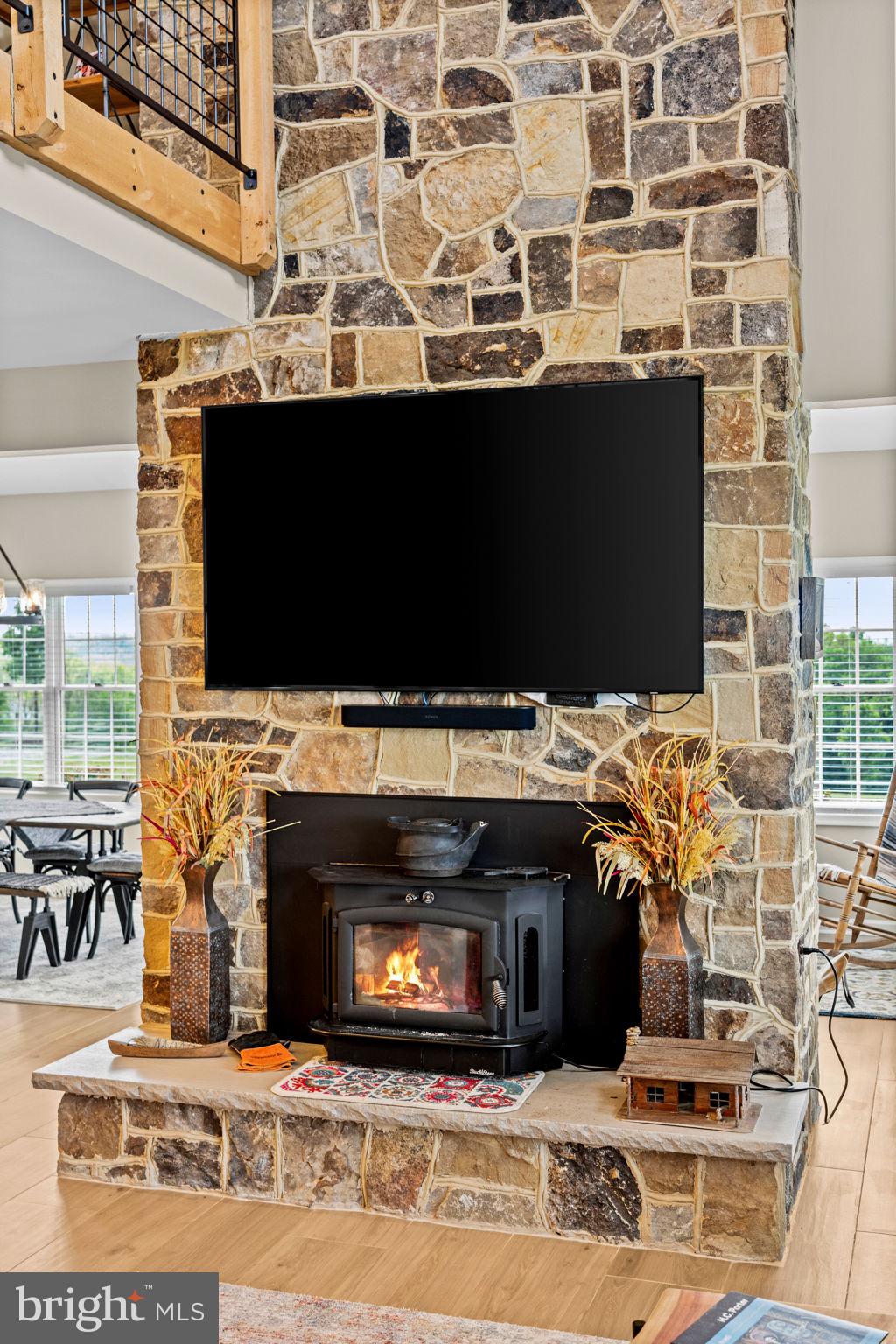 820 Shadyside Road Elk Garden, WV 26717 - Photo 14 of 138 Family Room