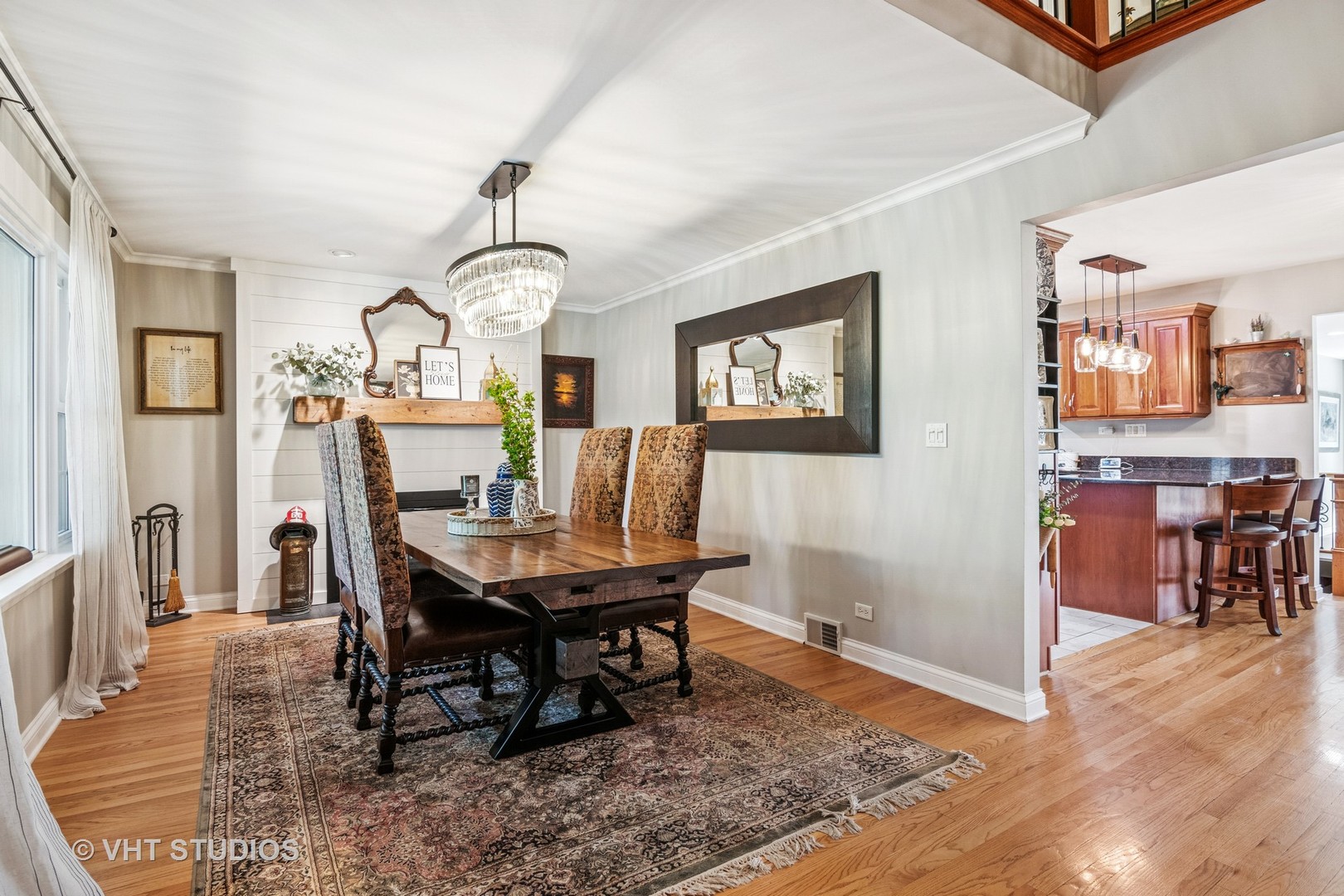 59 2s283 Route Warrenville, IL 60555 - Photo 18 of 49 a view of a dining room with furniture