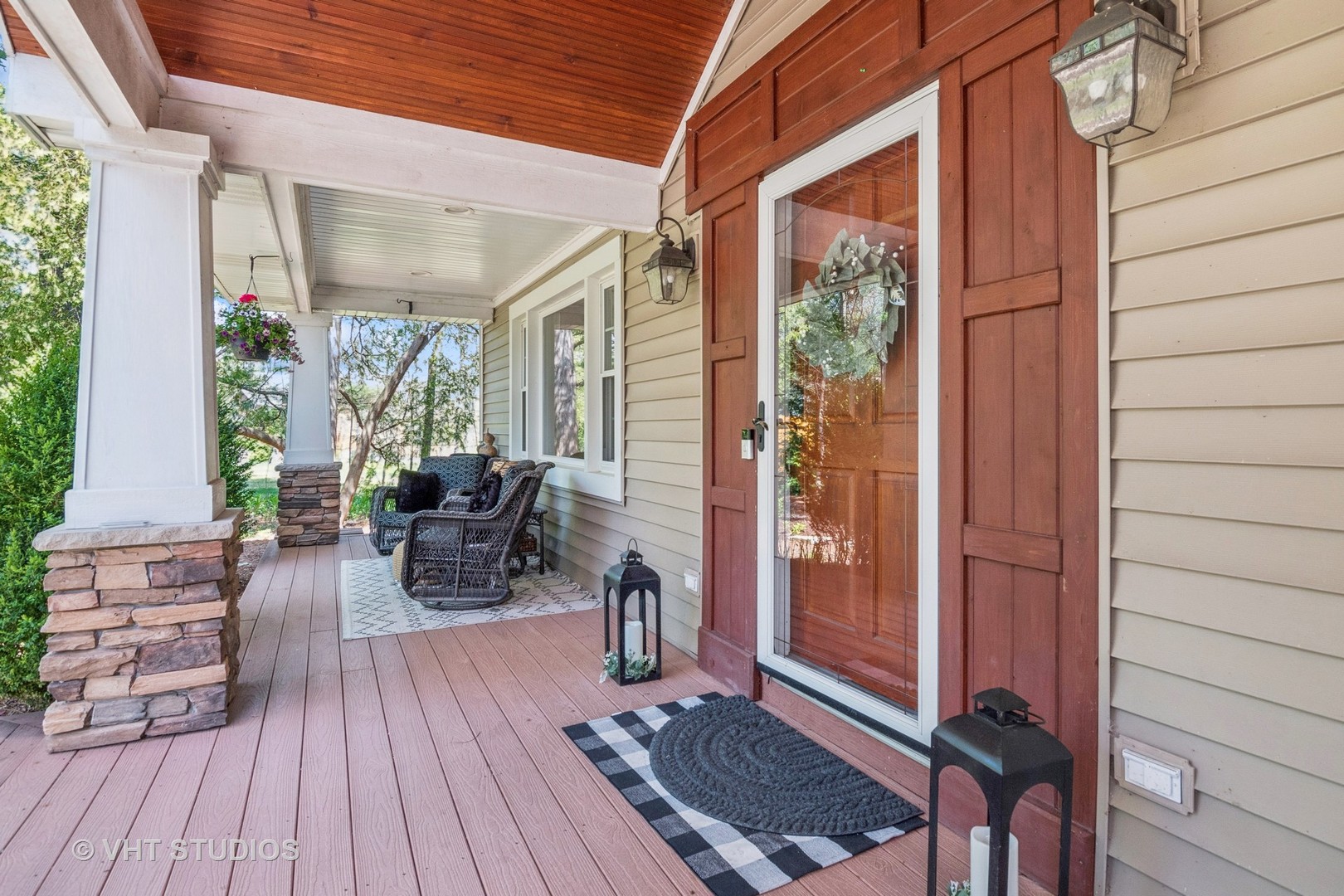 59 2s283 Route Warrenville, IL 60555 - Photo 6 of 49 a outdoor space with furniture