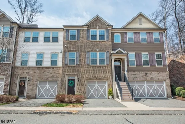 $645,000 | 94 Albert Court, Randolph, NJ 07869
