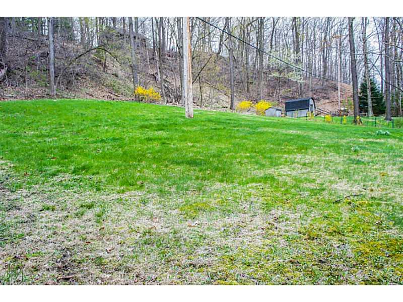 1740 Fox Chapel Road Pittsburgh, PA 15238 - Photo 22 of 25 Exterior Back.