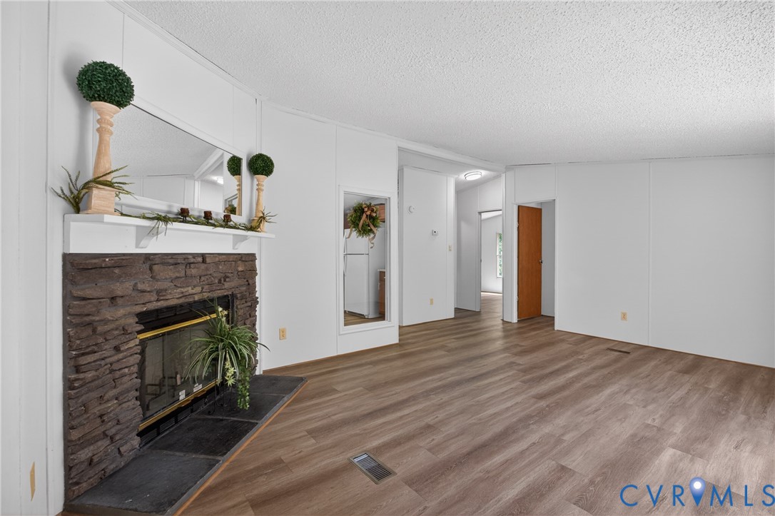 4055 Leigh Mountain Road Green Bay, VA 23942 - Photo 6 of 50