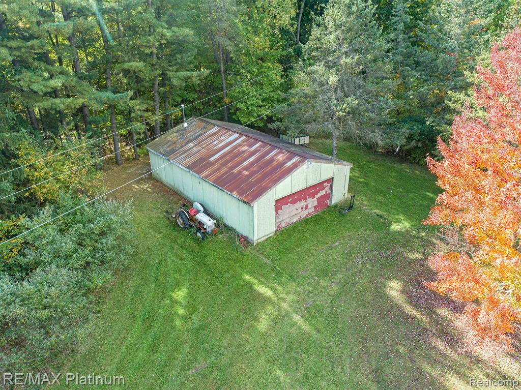 2880 North Hacker Road Howell, MI 48855 - Photo 10 of 15