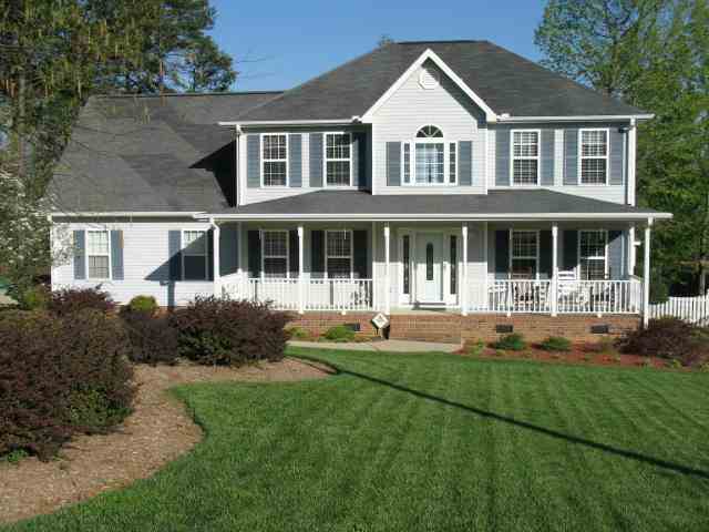22 Wofford Road Taylors, SC 29687 - Photo 1 of 25 Gallery Image 1