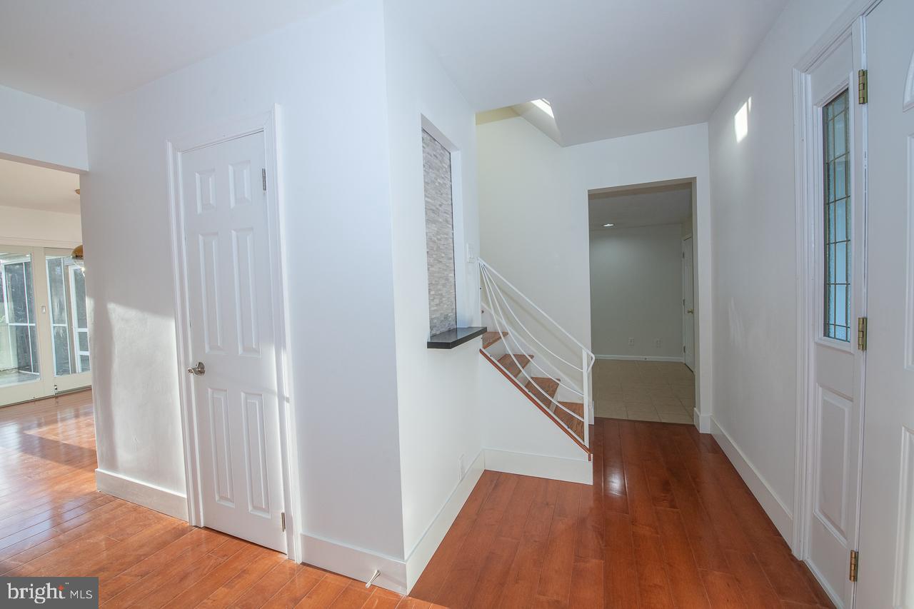 125 Andover Drive Exton, PA 19341 - Photo 3 of 43 Spacious Foyer