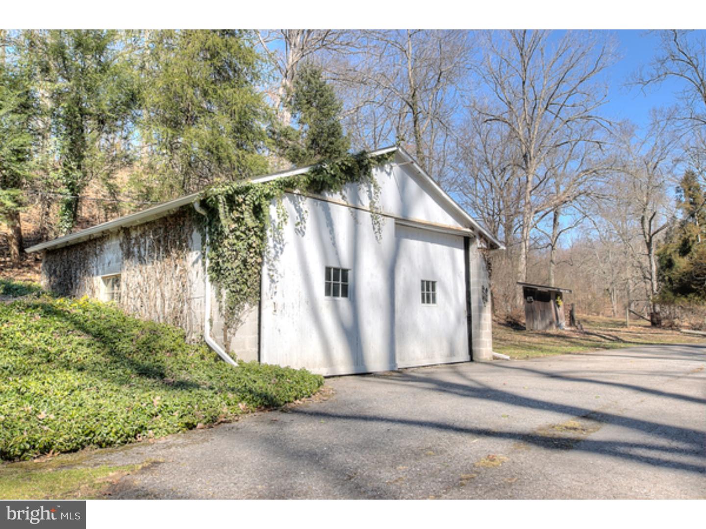 1215 South Caln Road East Fallowfield, PA 19320 - Photo 14 of 25 Garage