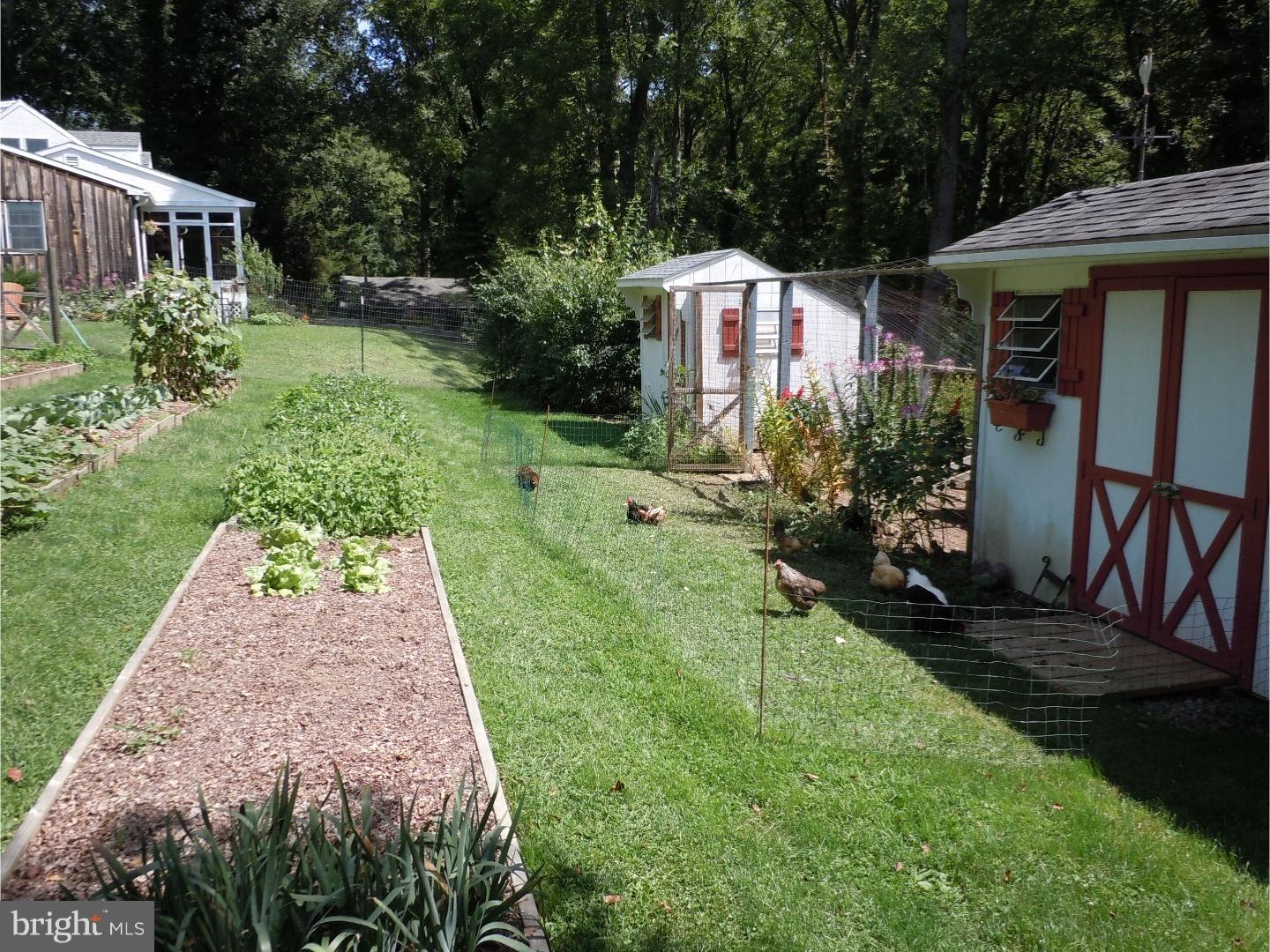 1215 South Caln Road East Fallowfield, PA 19320 - Photo 18 of 25 Side Yard