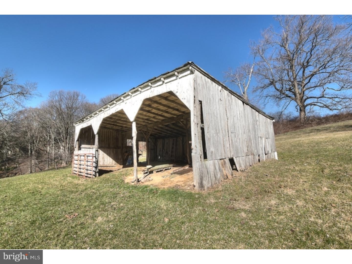 1215 South Caln Road East Fallowfield, PA 19320 - Photo 19 of 25 Barn