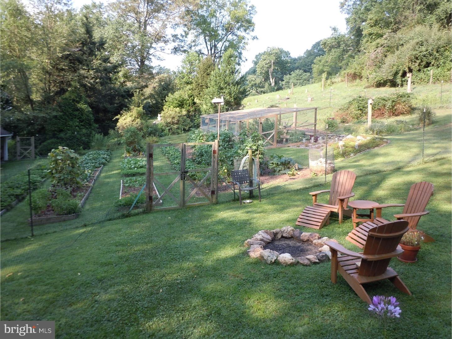 1215 South Caln Road East Fallowfield, PA 19320 - Photo 21 of 25 Garden