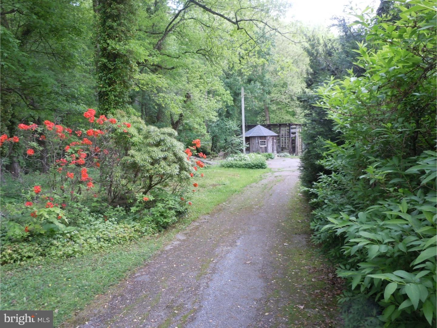 1215 South Caln Road East Fallowfield, PA 19320 - Photo 23 of 25 Driveway