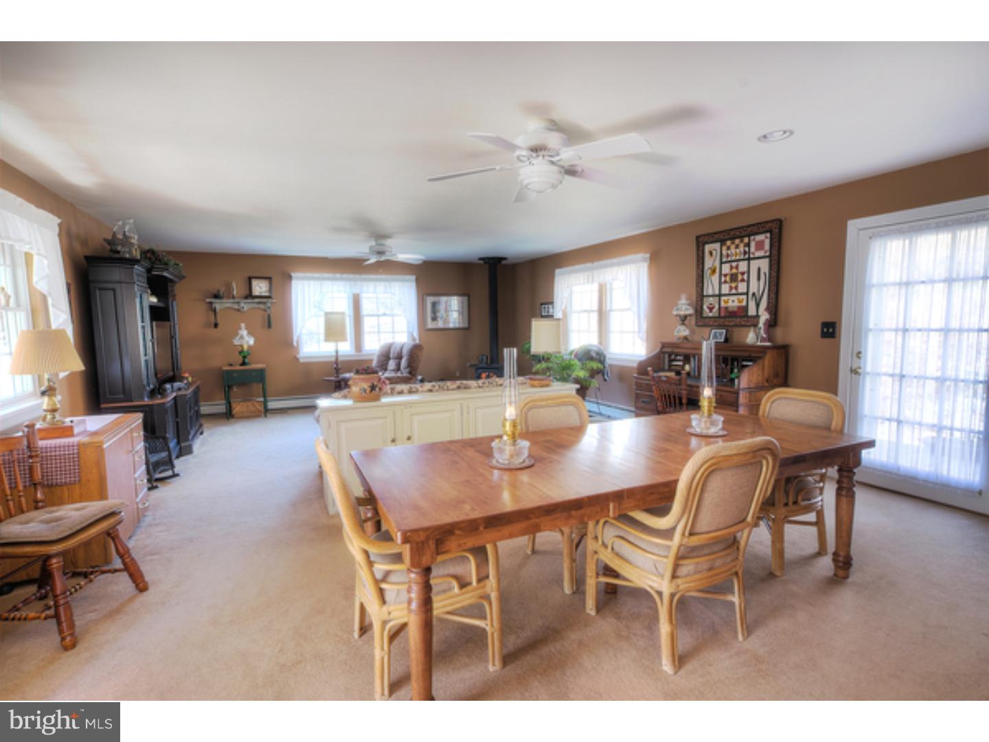 1215 South Caln Road East Fallowfield, PA 19320 - Photo 4 of 25 Great Room