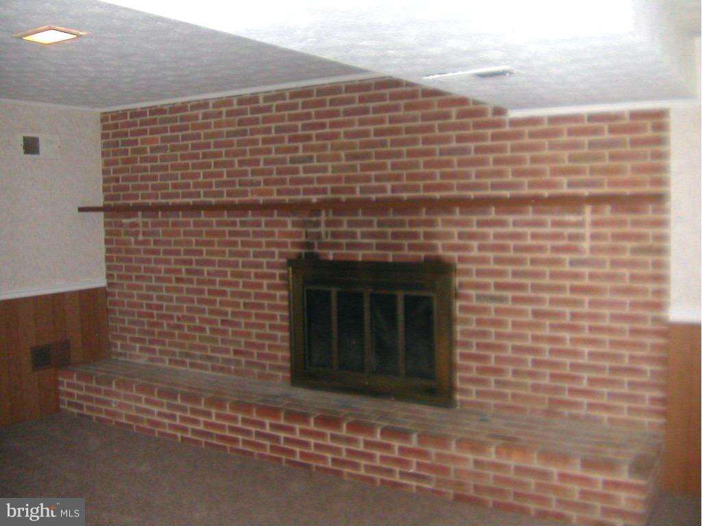 10800 Kingstead Road Damascus, MD 20872 - Photo 3 of 3 Family Room