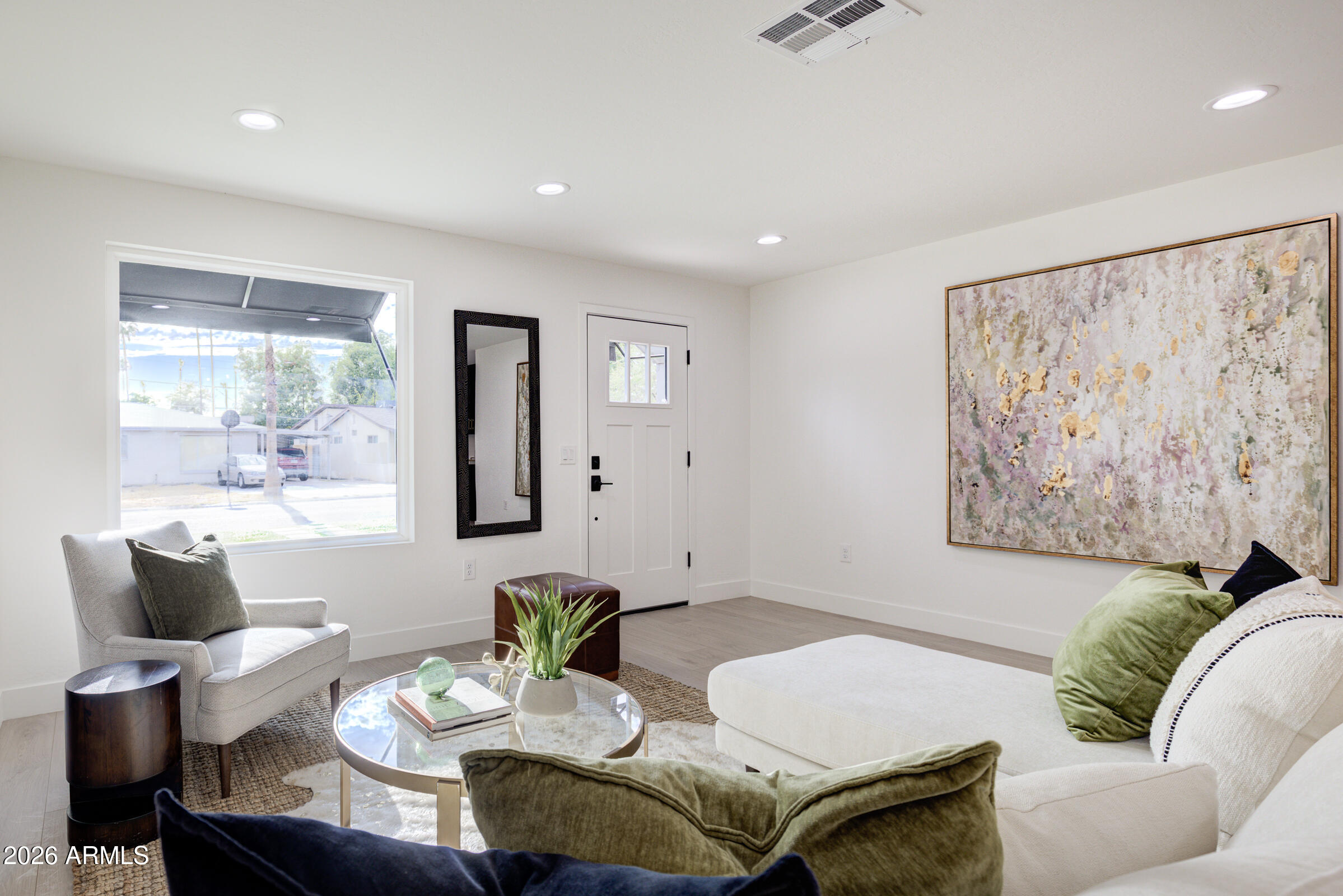 4235 North 35th Way Phoenix, AZ 85018 - Photo 6 of 33 4235 N 35th Way-9