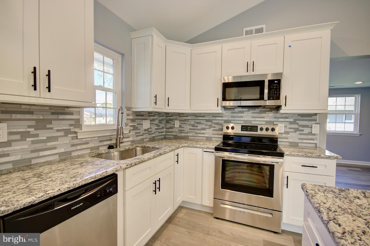 9 Butternut Road Levittown, PA 19057 - Photo 11 of 16