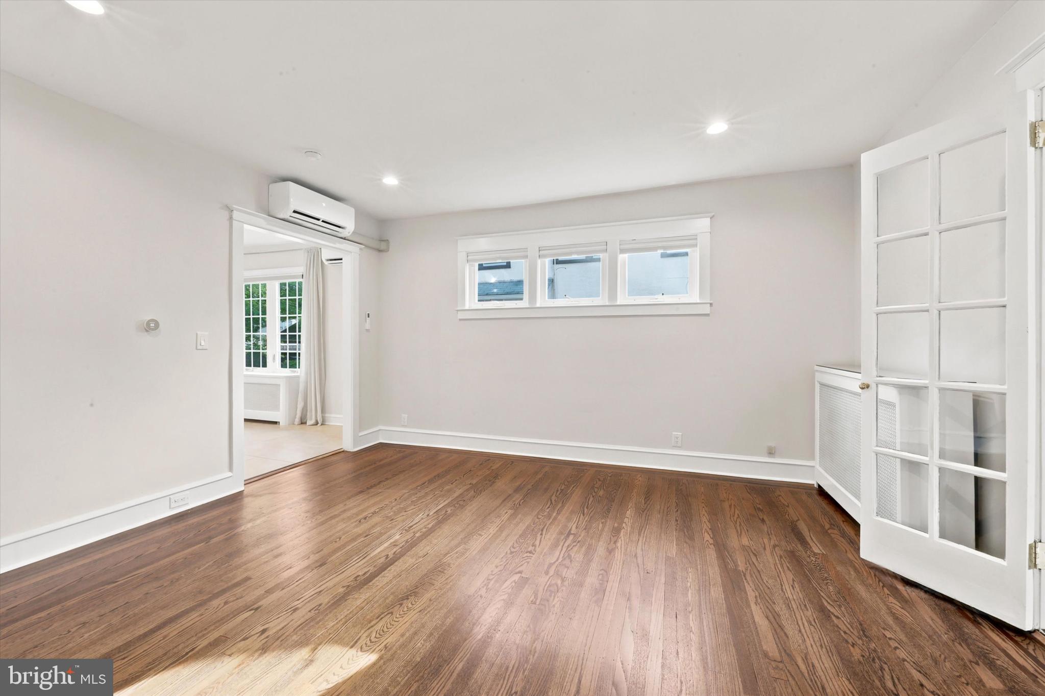 204 Harding Avenue Havertown, PA 19083 - Photo 5 of 23