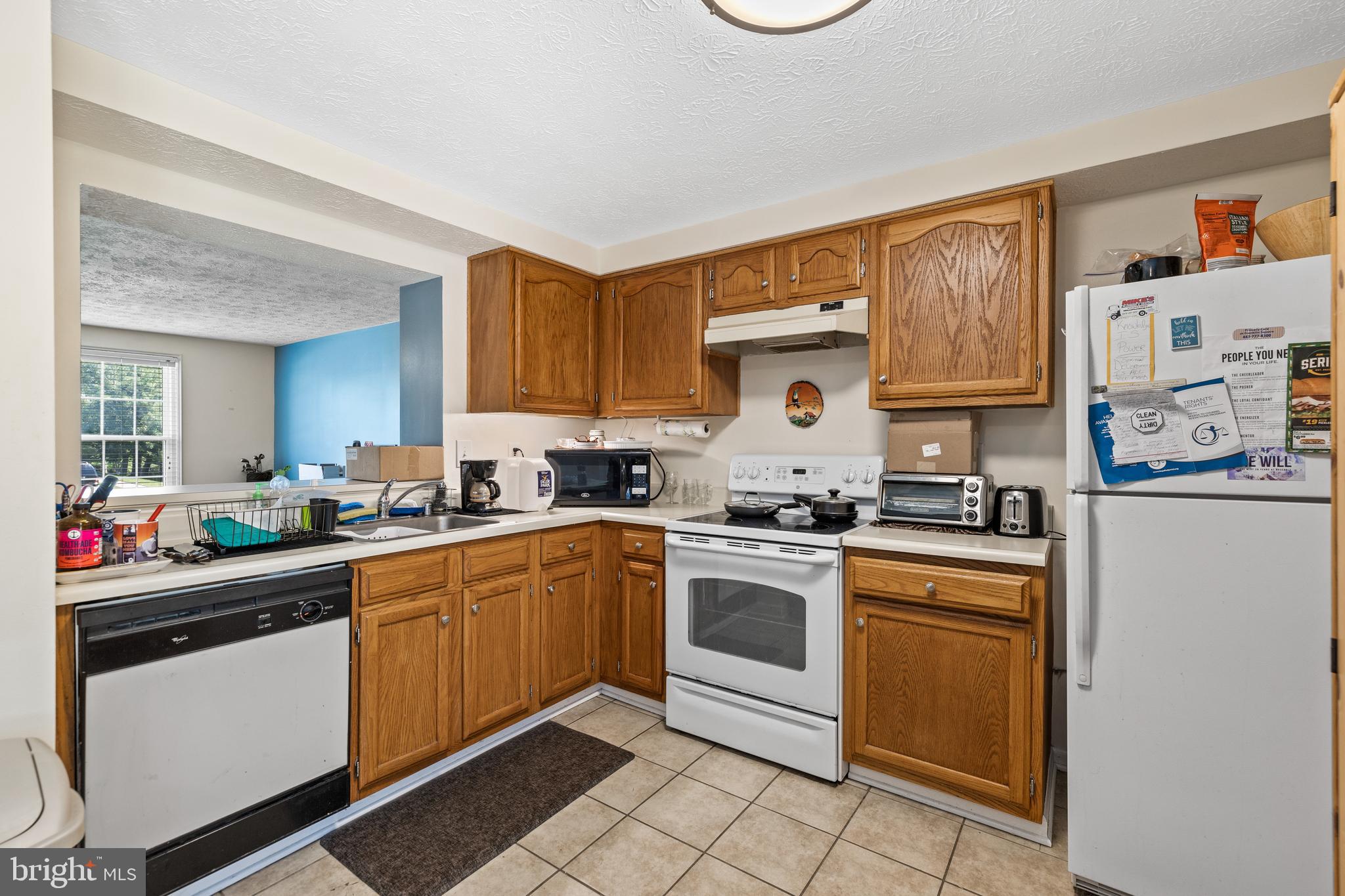 16 Turnmill Court Nottingham, MD 21236 - Photo 6 of 20 Kitchen