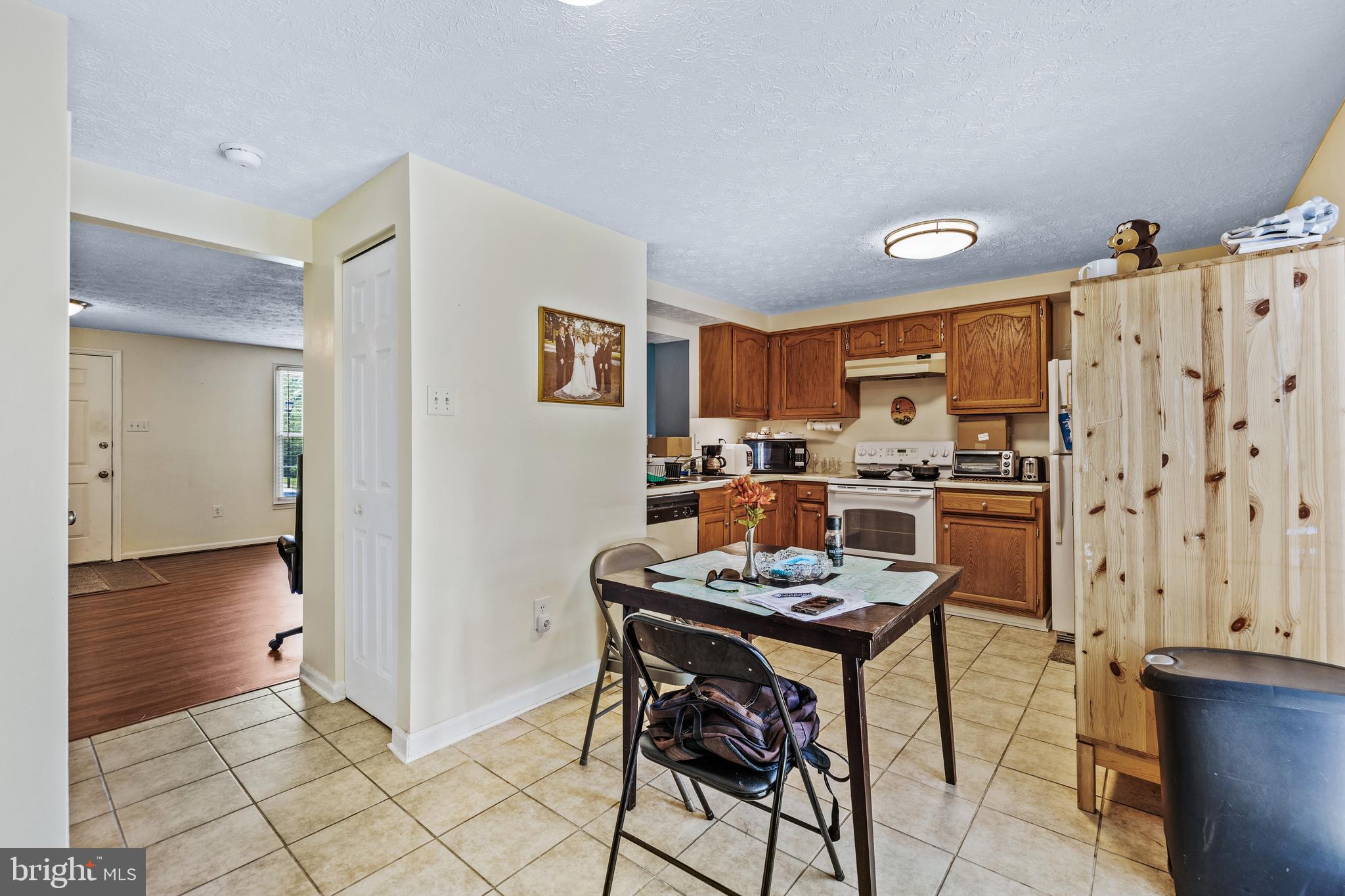 16 Turnmill Court Nottingham, MD 21236 - Photo 7 of 20 Kitchen