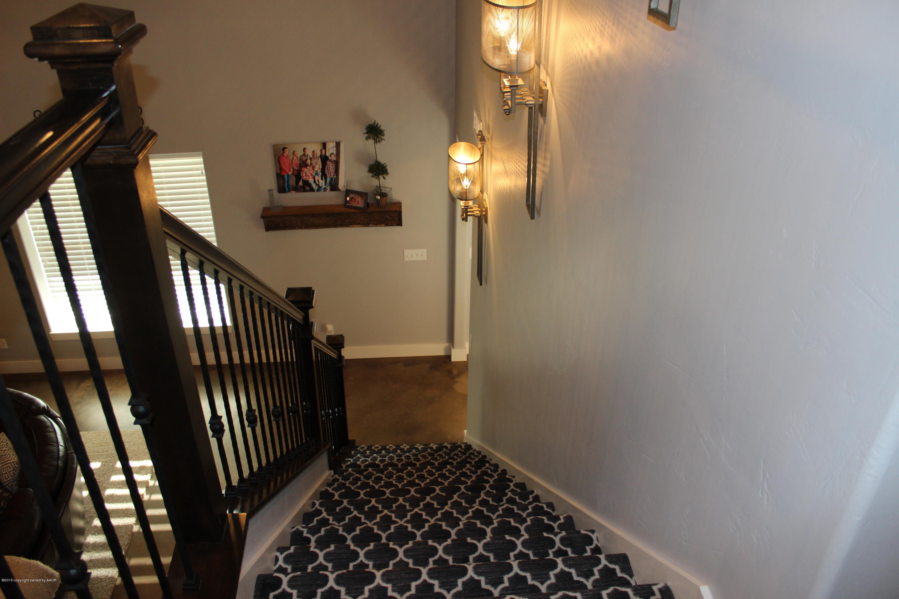 7450 Arnot Road Amarillo, TX 79119 - Photo 20 of 46 Stairway