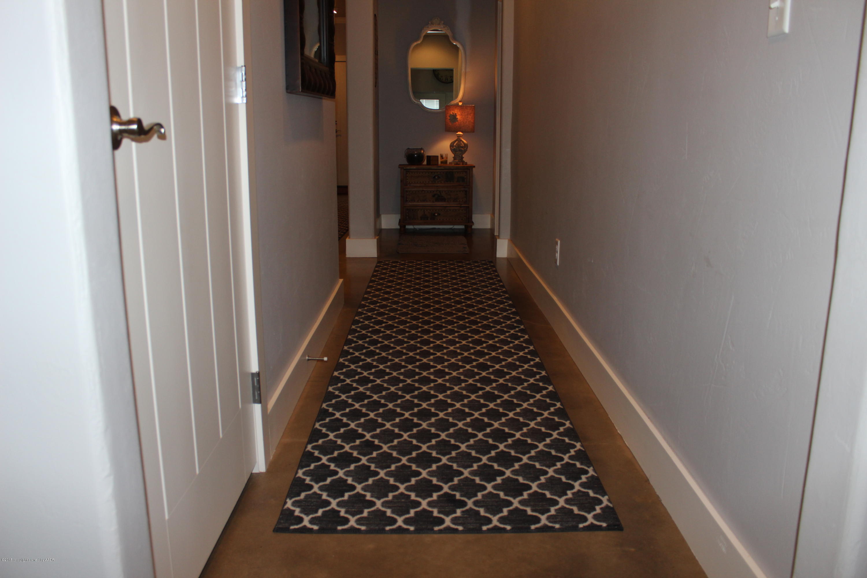 7450 Arnot Road Amarillo, TX 79119 - Photo 31 of 46 Hallway
