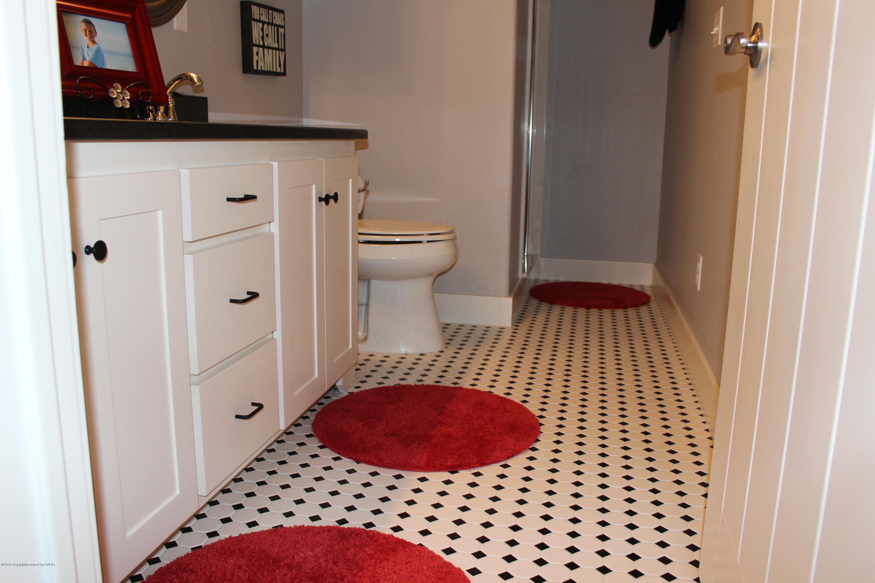 7450 Arnot Road Amarillo, TX 79119 - Photo 41 of 46 Up Stairs Bath