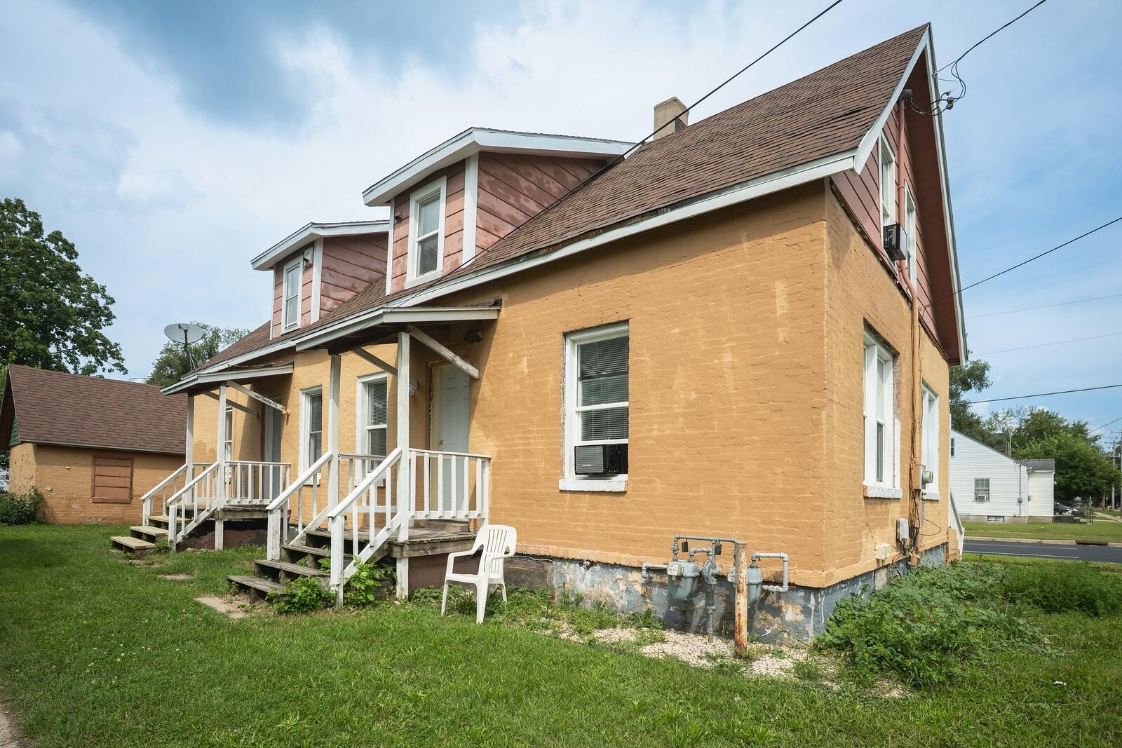1702 Wisconsin Avenue, Unit 1704 Beloit, WI 53511 - Photo 22 of 23 Covered porches on front and back