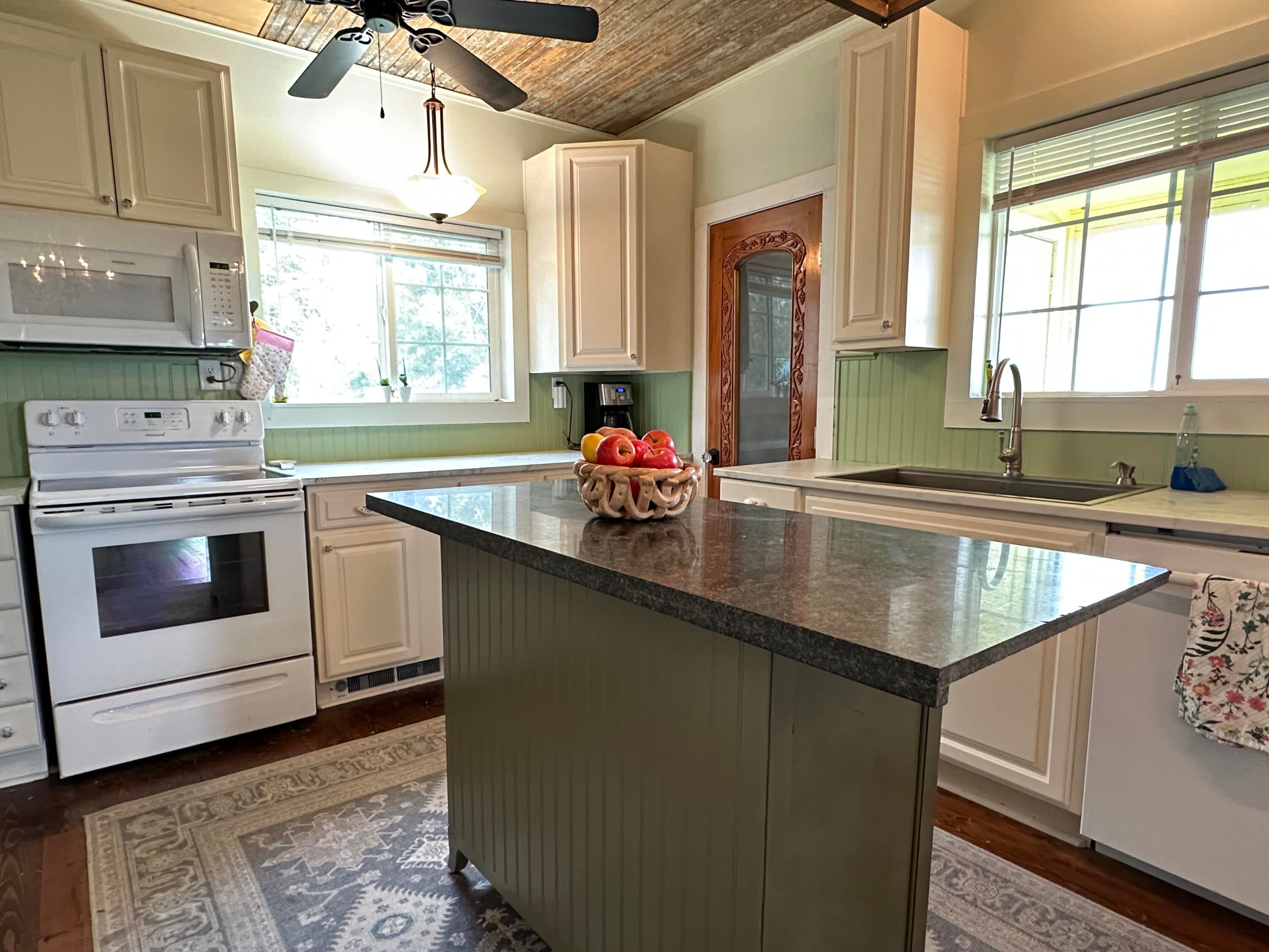 62975 Powell Butte Road Bend, OR 97701 - Photo 11 of 42 11