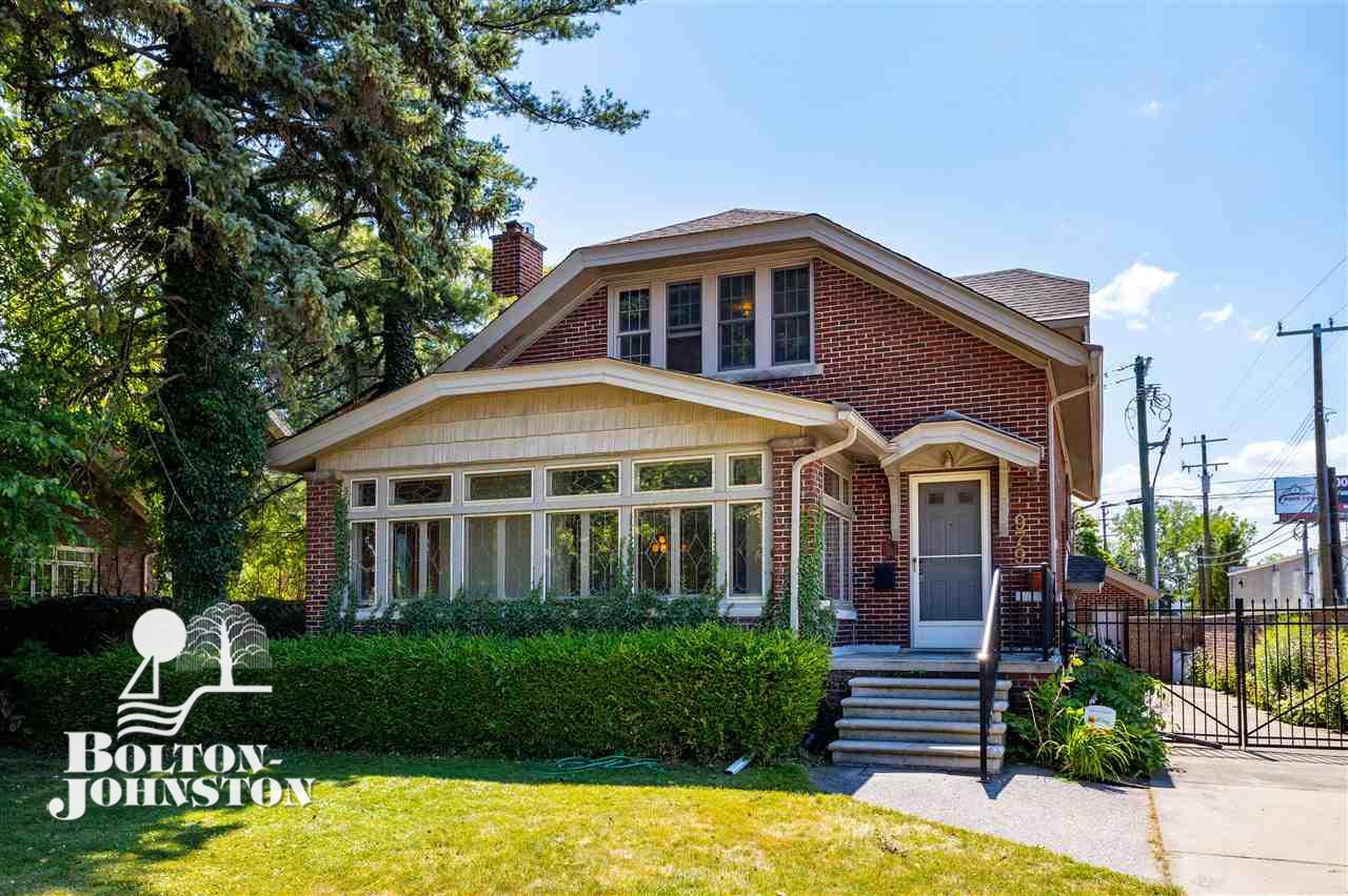 979 Barrington Road Grosse Pointe, MI 48230 - Photo 1 of 41 50082672.JPG