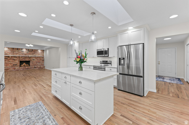 1649 Success Lane Sandy, UT 84092 - Photo 6 of 36 New Kitchen