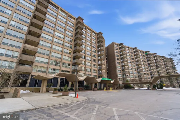 $239,000 | 1001 City Avenue, Unit EC704, Wynnewood, PA 19096