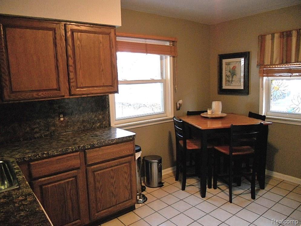 9633 Ruth Avenue Allen Park, MI 48101 - Photo 5 of 20 Kitchen 2.jpg