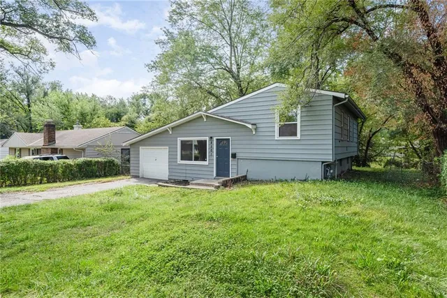 $165,000 | 8501 East 111 Street, Kansas City, MO 64134